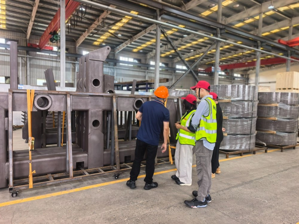 Hitachi Energy-Team besucht Hehua Machinery