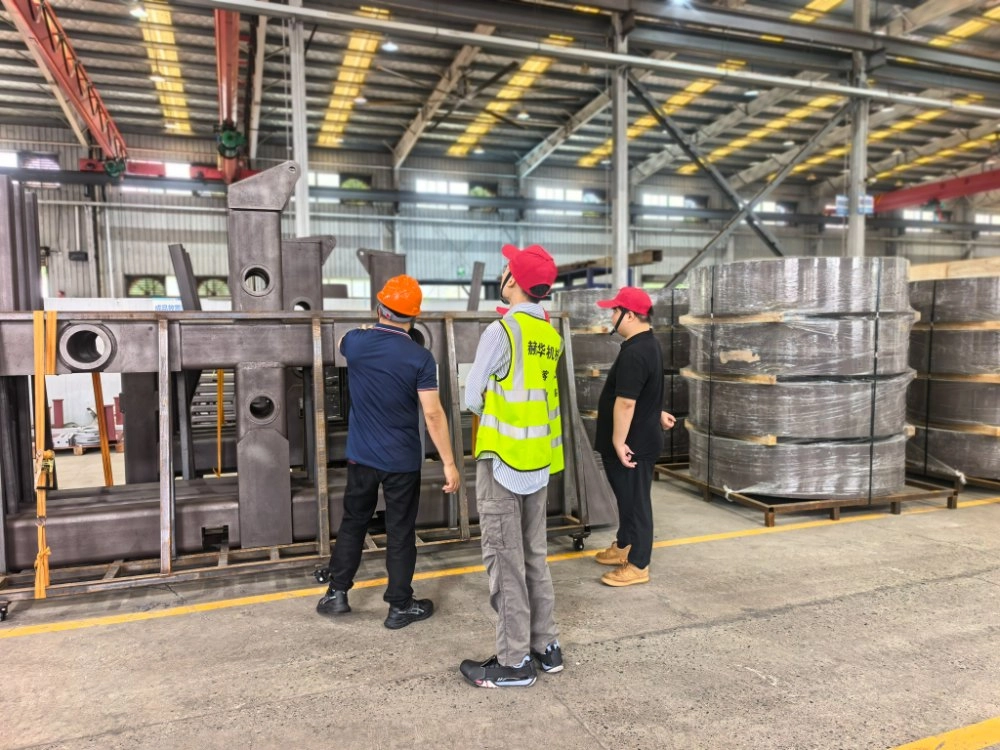 Hitachi Energy-Team besucht Hehua Machinery