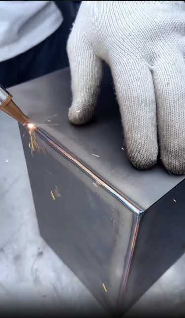 Laserschwei&szlig;en f&uuml;r luftdichte Metallbaugruppen: Was Hersteller brauchen
