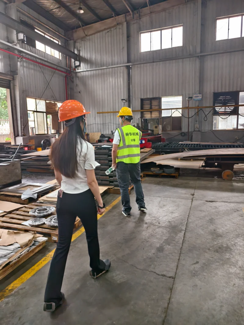 CEO der TORRENT Group besucht die Fabrik von Hehua Machinery Technology in China