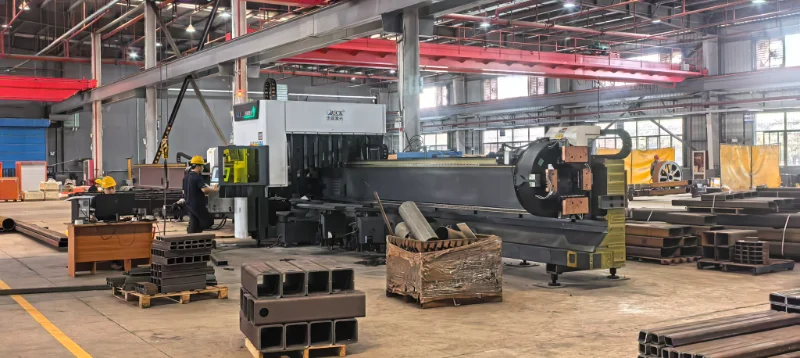 Herstellung und Schweißen von Metallrahmen für nicht standardmäßige Automatisierungsgeräte